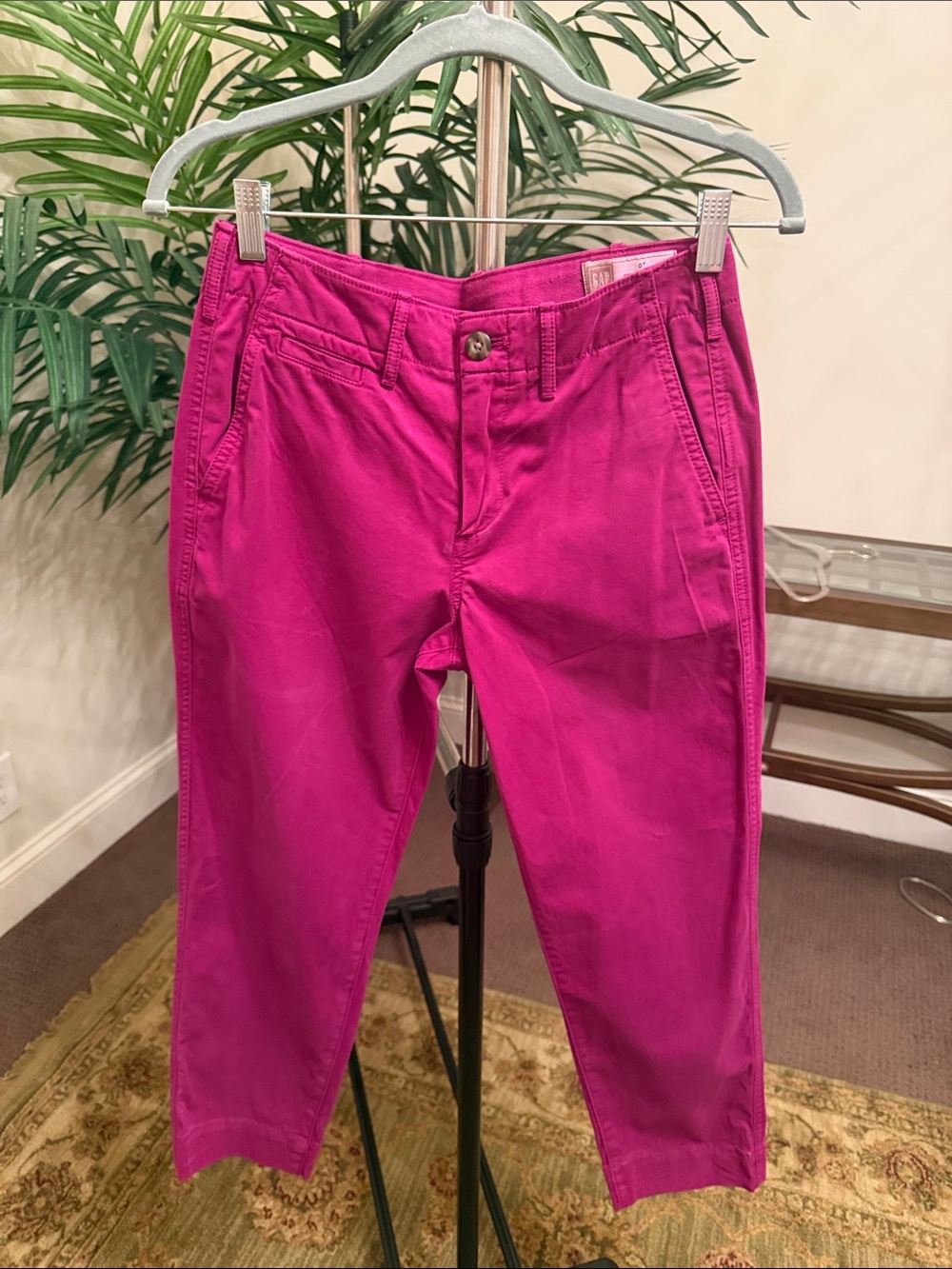 GAP Bright Fuchsia Cropped Ankle Pants